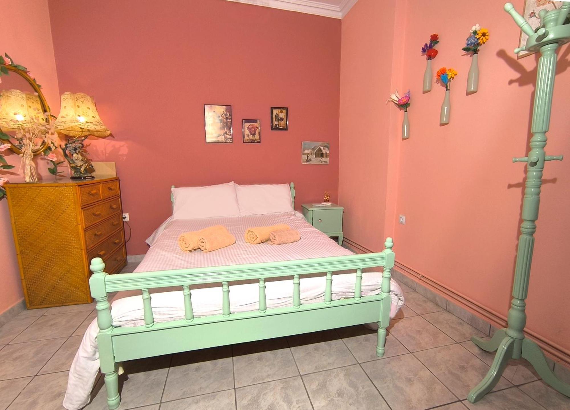 Casa Bonita, House With Private Entrance And Garden, Between Center And Sea Athens Ngoại thất bức ảnh